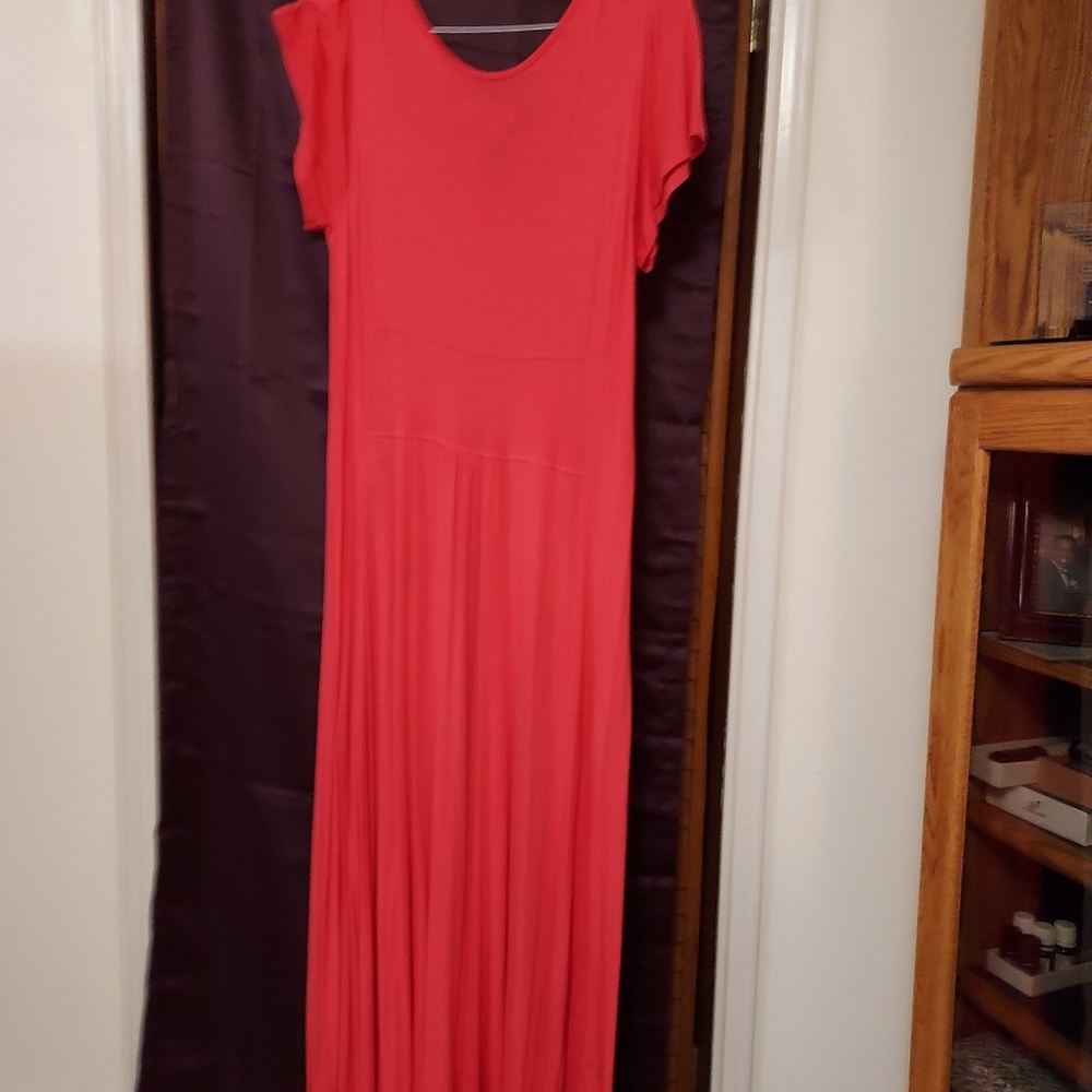 Dress - Picture 2 of 3